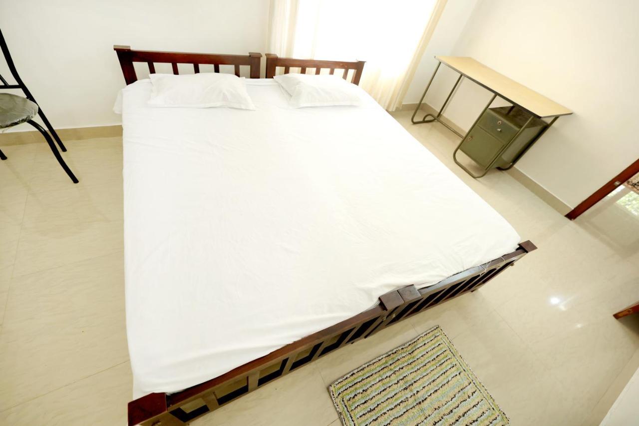 Daffodil Rooms - Non Ac Tellicherry Luaran gambar